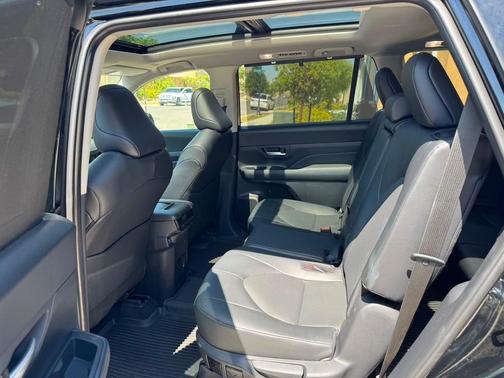 Black 2026 Toyota Grand Highlander Hybrid XLE