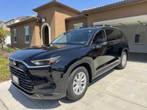 Black 2026 Toyota Grand Highlander Hybrid XLE