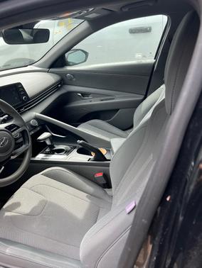 2021 Hyundai ELANTRA SE