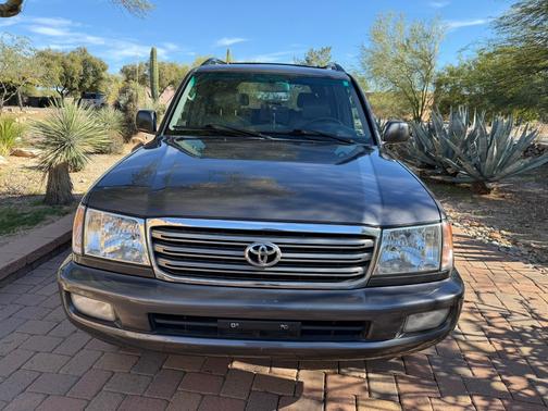 2004 Toyota Land Cruiser Base