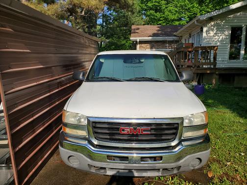 White 2006 GMC Sierra 1500 W/T