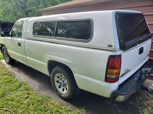 White 2006 GMC Sierra 1500 W/T
