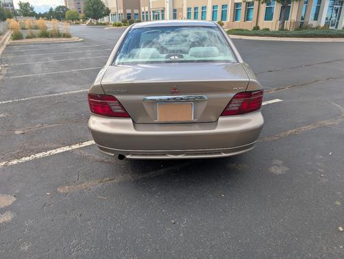 2000 Mitsubishi Galant ES