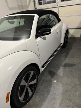 White 2013 Volkswagen Beetle 2.0T