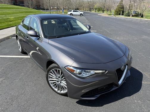 Gray 2019 Alfa Romeo Giulia Ti