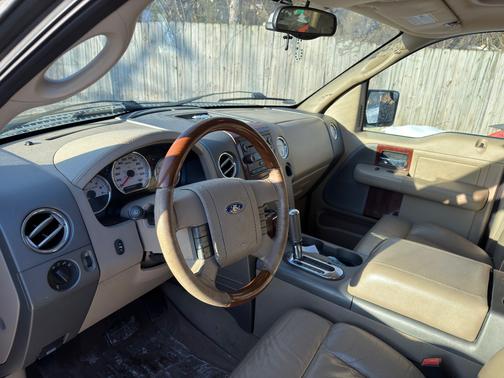 2005 Ford F-150 Lariat SuperCrew