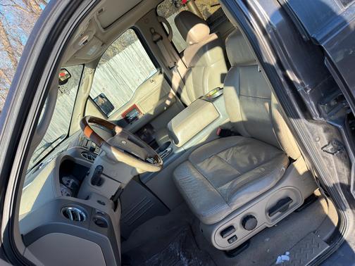 2005 Ford F-150 Lariat SuperCrew