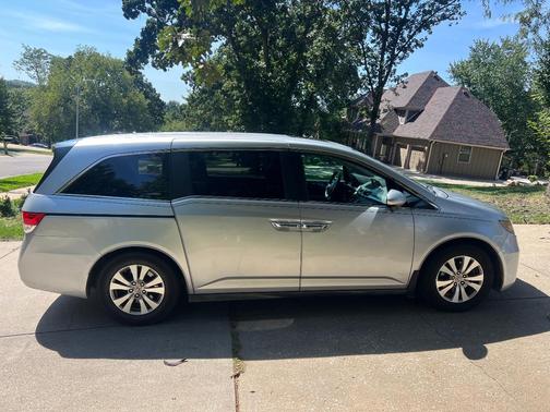 Silver 2014 Honda Odyssey EX-L