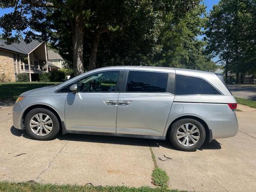 Silver 2014 Honda Odyssey EX-L