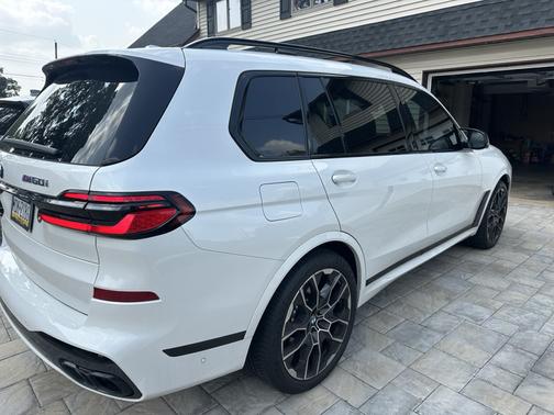 2024 BMW X7 M60i