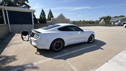 White 2015 Ford Mustang GT