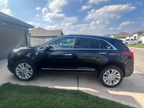 Black 2017 Cadillac XT5 Premium Luxury