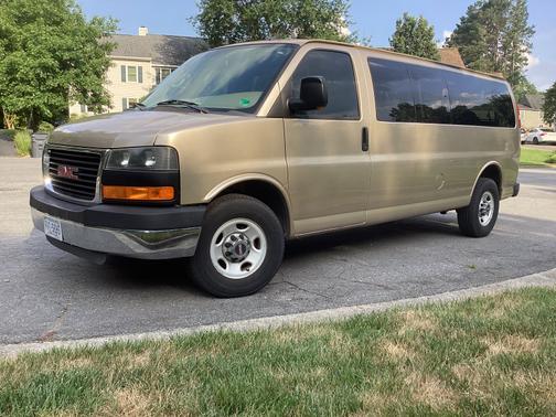2011 GMC Savana 3500 LT