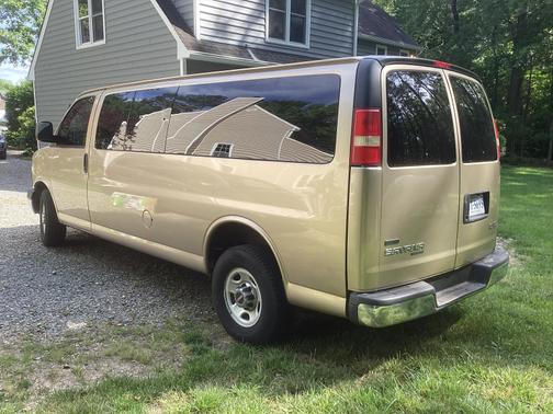 2011 GMC Savana 3500 LT