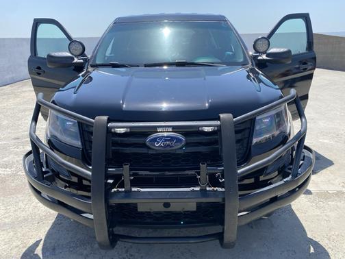 Black 2017 Ford Utility Police Interceptor Base