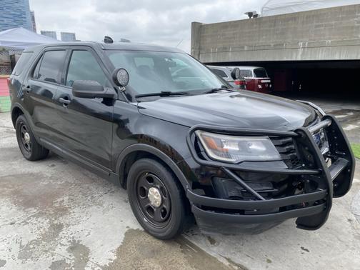 Black 2017 Ford Utility Police Interceptor Base