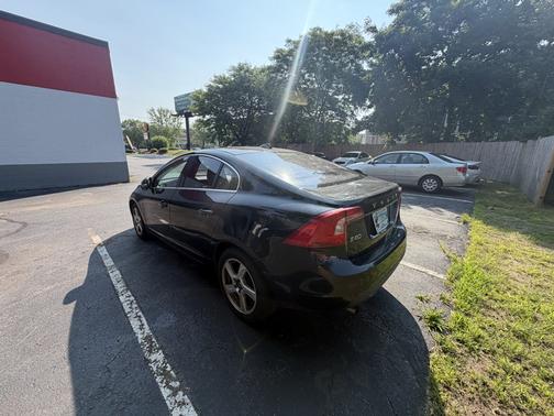 Black 2012 Volvo S60 T5