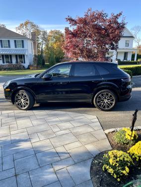 2024 Porsche Cayenne AWD