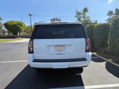 White 2016 GMC Yukon XL SLT