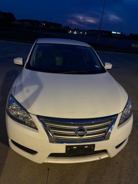 White 2014 Nissan Sentra SV