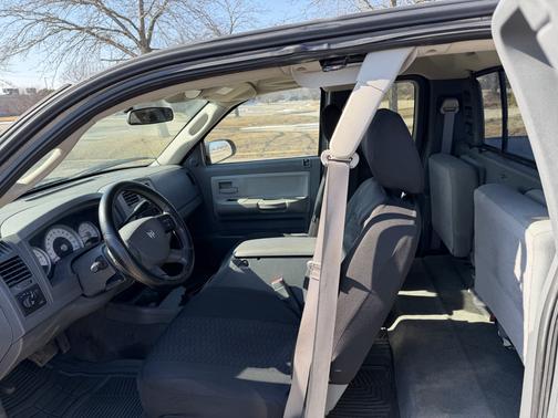 2005 Dodge Dakota SLT Club Cab