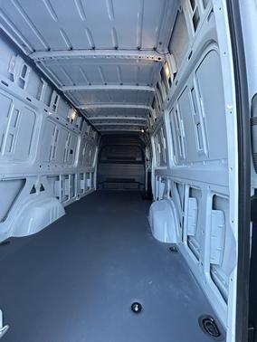 2024 Mercedes-Benz eSprinter 2500 High Roof HO 170"