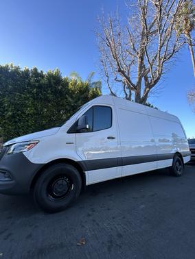2024 Mercedes-Benz eSprinter 2500 High Roof HO 170"