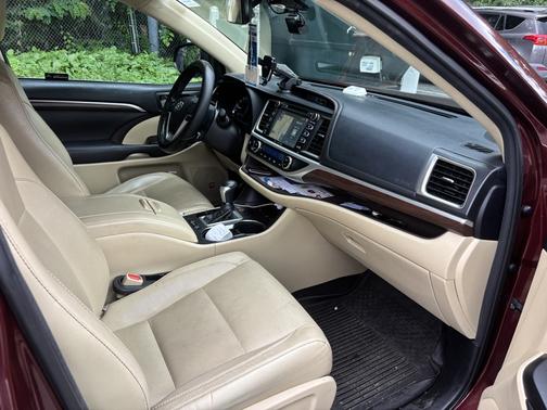 Red 2016 Toyota Highlander Limited