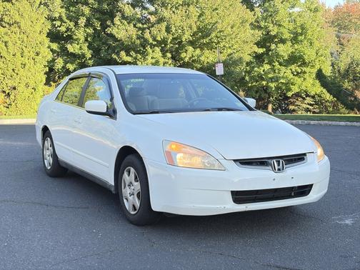 White 2007 Honda Accord LX