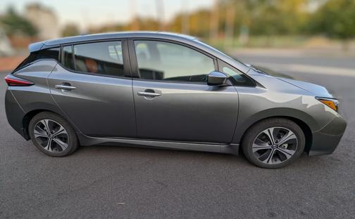 2022 Nissan Leaf SV