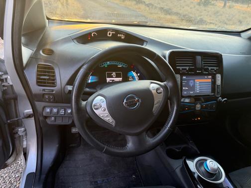 2015 Nissan Leaf SV
