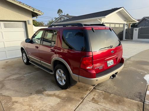 2005 Ford Explorer Eddie Bauer
