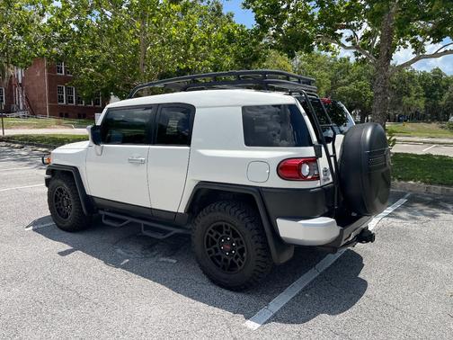 White 2014 Toyota FJ Cruiser Base