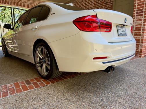 White 2018 BMW 330e iPerformance