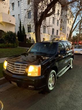Black 2004 Cadillac Escalade Base