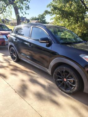 Black 2017 Hyundai TUCSON Night