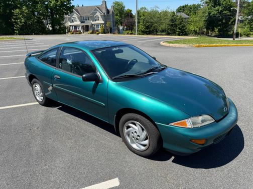Green 1998 Chevrolet Cavalier Base