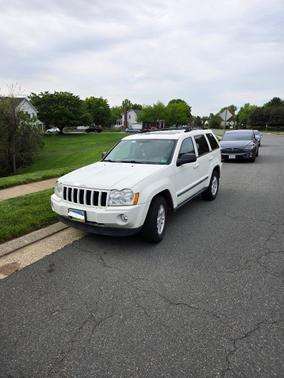 White 2007 Jeep Grand Cherokee Laredo