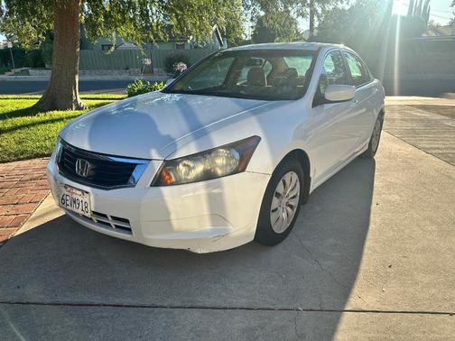 White 2008 Honda Accord LX