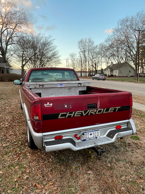 Photo 3 of 5 of 1994 Chevrolet S-10 LS Extended Cab