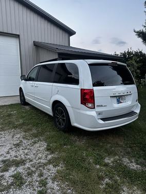 White 2016 Dodge Grand Caravan R/T