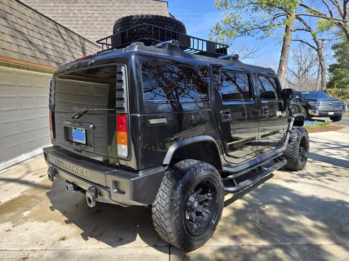 Black 2004 Hummer H2 Base