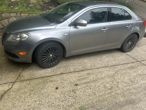 Gray 2012 Suzuki Kizashi SE