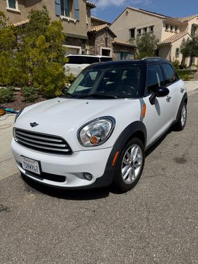 White 2014 MINI Countryman Cooper