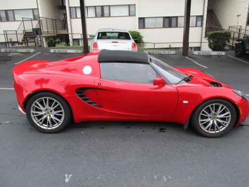 2005 Lotus Elise Base