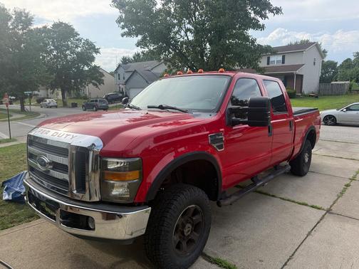 Red 2008 Ford F-250 XLT Crew Cab Super Duty