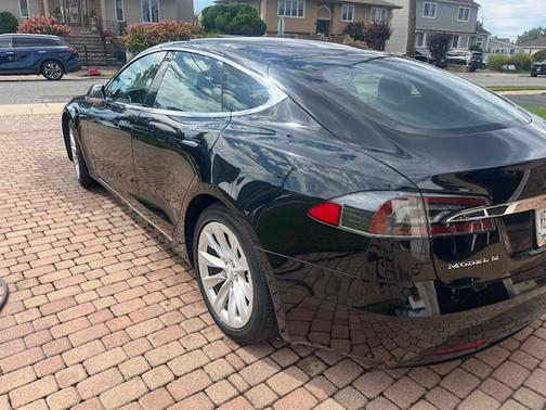 2018 Tesla Model S 75D