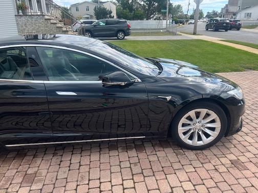 2018 Tesla Model S 75D