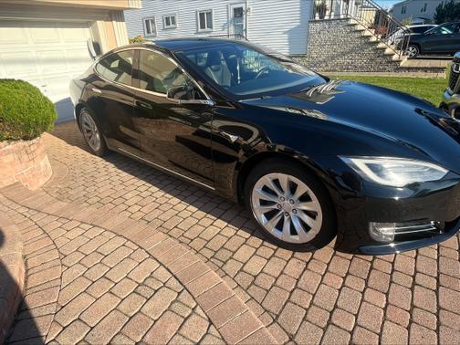 2018 Tesla Model S 75D