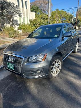 Gray 2012 Audi Q5 2.0T Premium